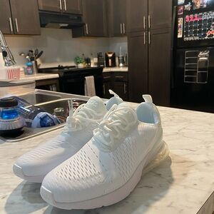 White Nike 270